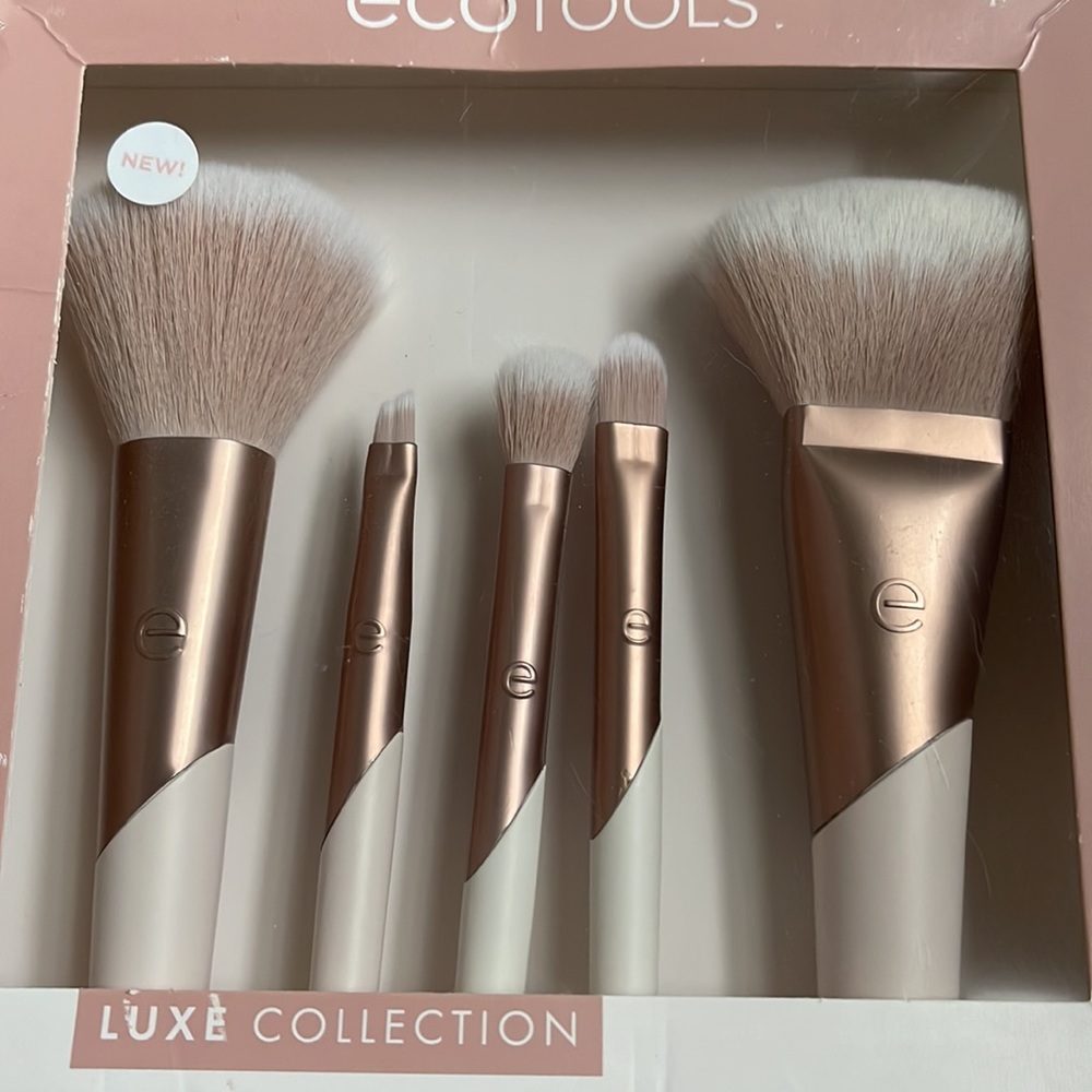 🎉Host Pick 4/15 🎉 New in BOX Ecotools Natural Elegance Brush Kit - Picture 4 of 5